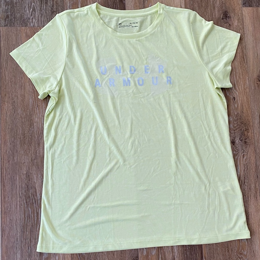 Under Armour T-shirt